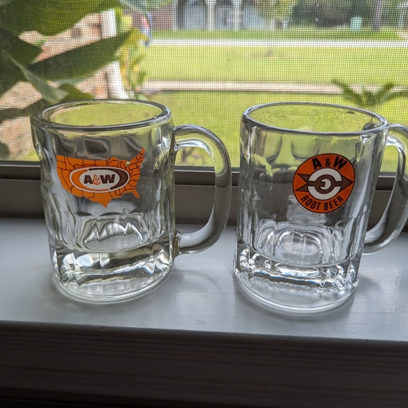 Vintage A&W Root beer Glass Cups - Picture 1 of 5